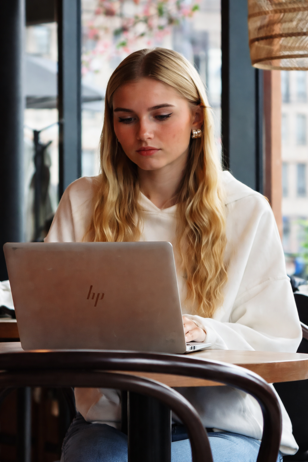 Projektijohtaminen ja valmentava johtaminen